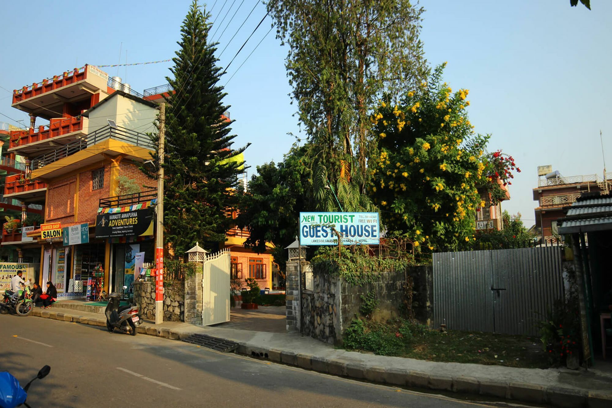 New Tourist Guest House Pokhara Bagian luar foto
