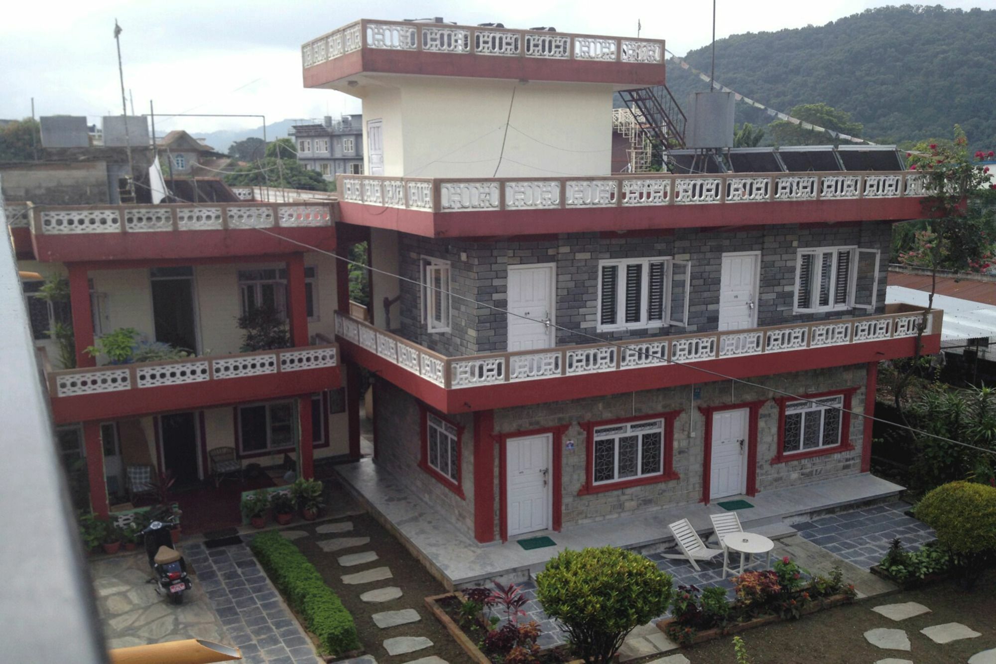 New Tourist Guest House Pokhara Bagian luar foto