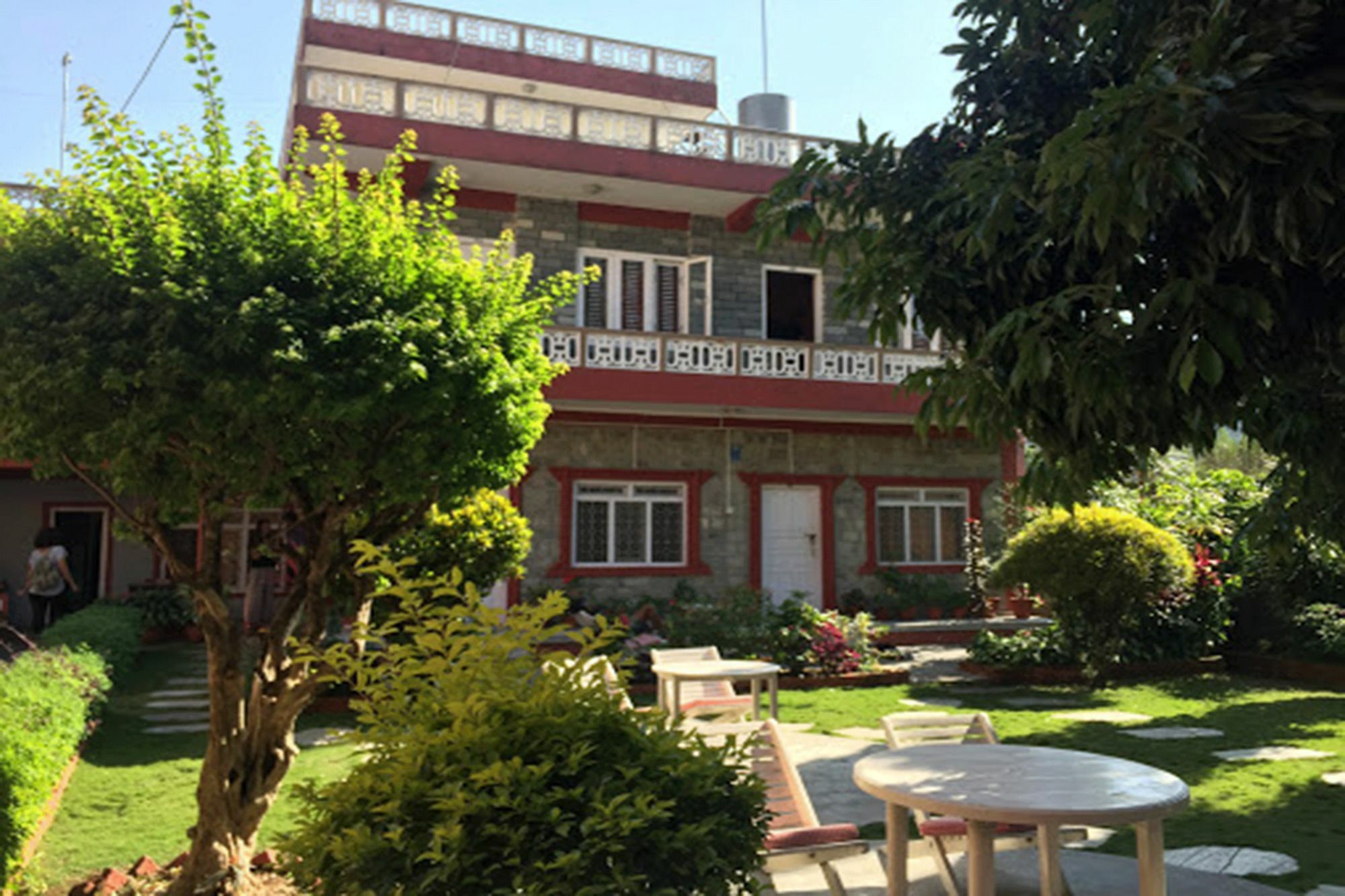 New Tourist Guest House Pokhara Bagian luar foto